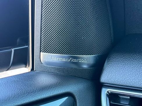 Used 2018 Mercedes-Benz GLE 350 4MATIC image 11