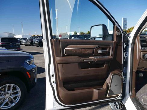 New 2026 RAM 2500 Limited image 33