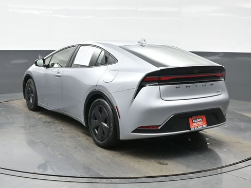 Used 2024 Toyota Prius LE image 4