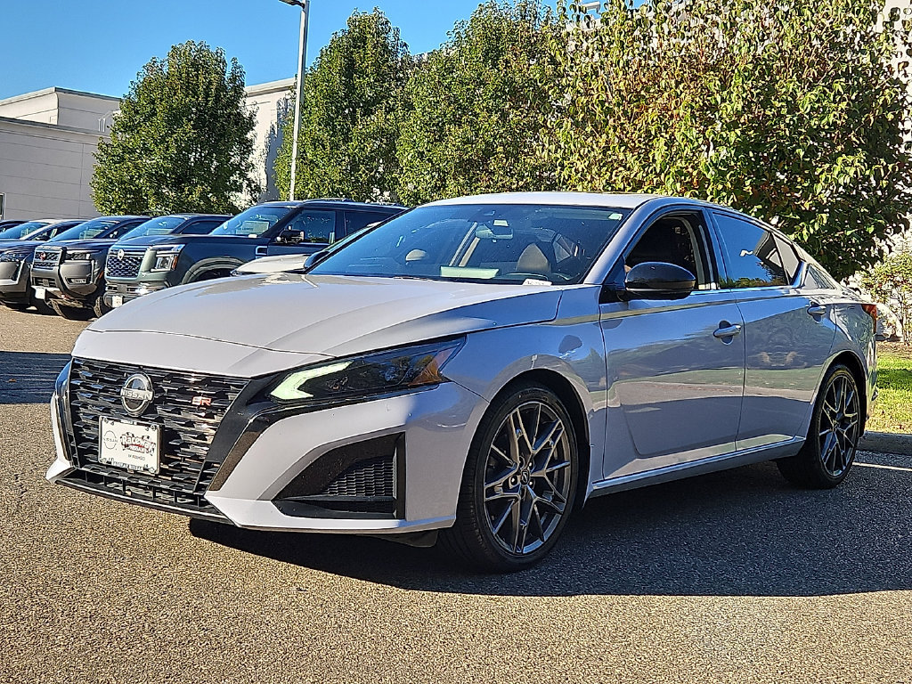 Certified 2023 Nissan Altima 2.0 SR FWD image 4