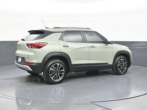 New 2026 Chevrolet TrailBlazer LT w/ Convenience Package FWD image 11