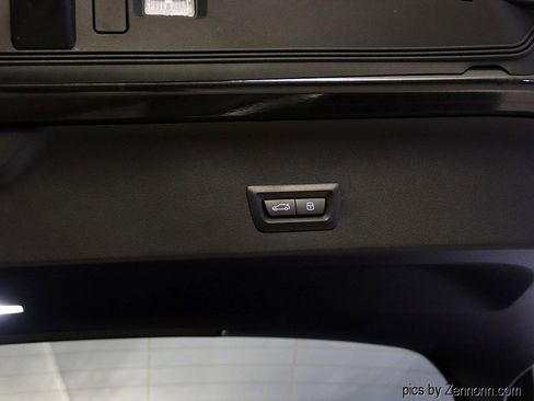 Used 2025 BMW X3 xDrive30i w/ Premium Package image 32