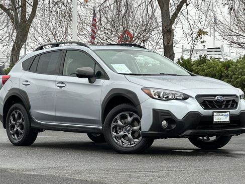 Used 2022 Subaru Crosstrek 2.5i Sport w/ Moonroof Package image 2