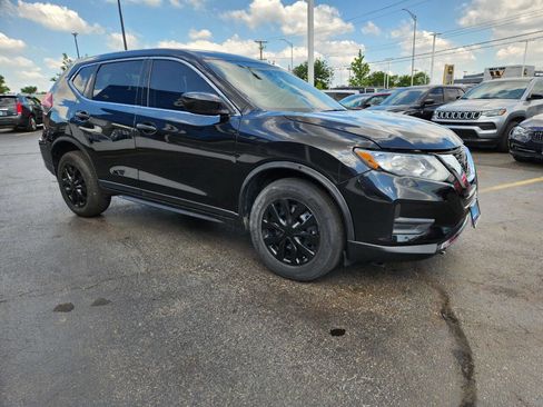 Used 2019 Nissan Rogue S image 5