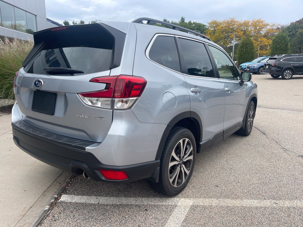 Used 2023 Subaru Forester Limited AWD/4WD image 3