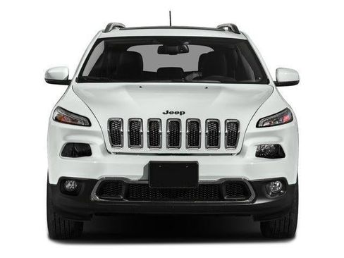 Used 2017 Jeep Cherokee Limited w/ Technology Group AWD/4WD image 4