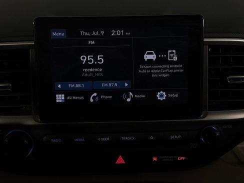 Used 2025 Hyundai Venue SEL FWD image 17