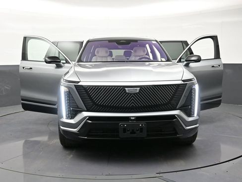Used 2026 Cadillac Vistiq Luxury AWD/4WD image 38