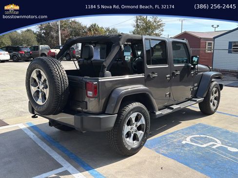 Used 2018 Jeep Wrangler Unlimited Sahara w/ Connectivity Group image 25