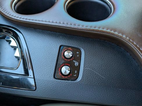 Used 2014 Toyota Avalon XLE Premium image 29