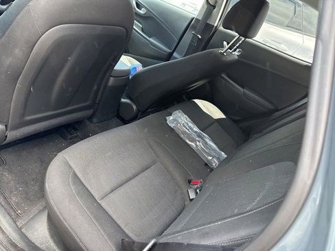 Used 2022 Hyundai Kona SEL w/ Convenience Package AWD/4WD image 9