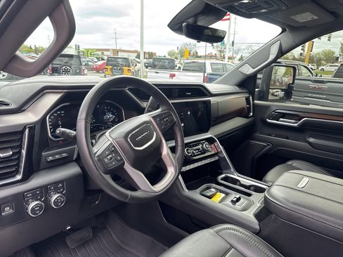 Used 2024 GMC Sierra 2500 Denali w/ Denali Reserve Package AWD/4WD image 16