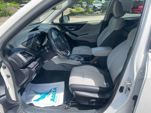 Used 2023 Subaru Forester Premium AWD/4WD image 12