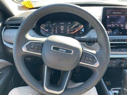 Used 2024 Jeep Compass Latitude w/ Sun and Sound Group AWD/4WD image 13