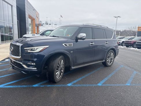 Used 2018 INFINITI QX80 4WD w/ Deluxe Technology Package image 3