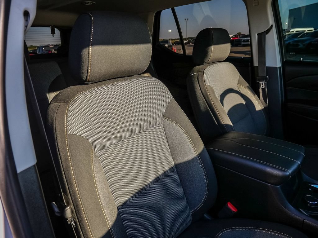 Used 2021 Chevrolet Traverse LT FWD image 18