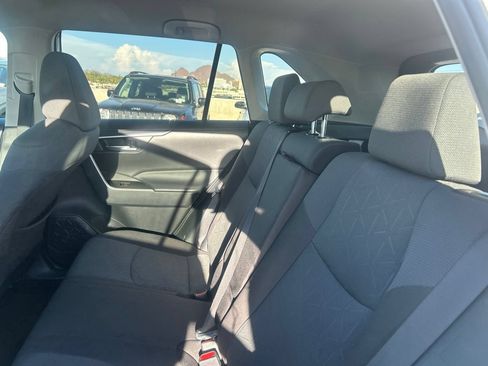 Used 2025 Toyota RAV4 XLE FWD image 7