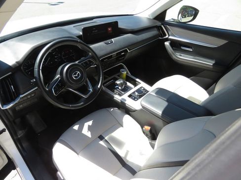 Used 2024 MAZDA CX-90 3.3 Turbo w/ Preferred Package AWD/4WD image 11