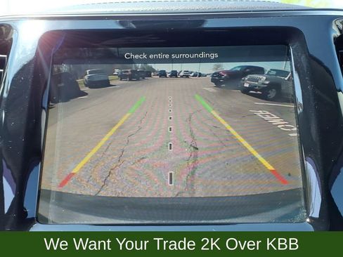 Used 2019 Jeep Cherokee Limited image 17