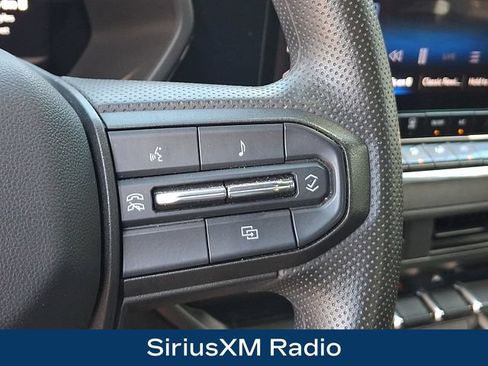 Used 2024 Chevrolet Colorado Trail Boss AWD/4WD image 8