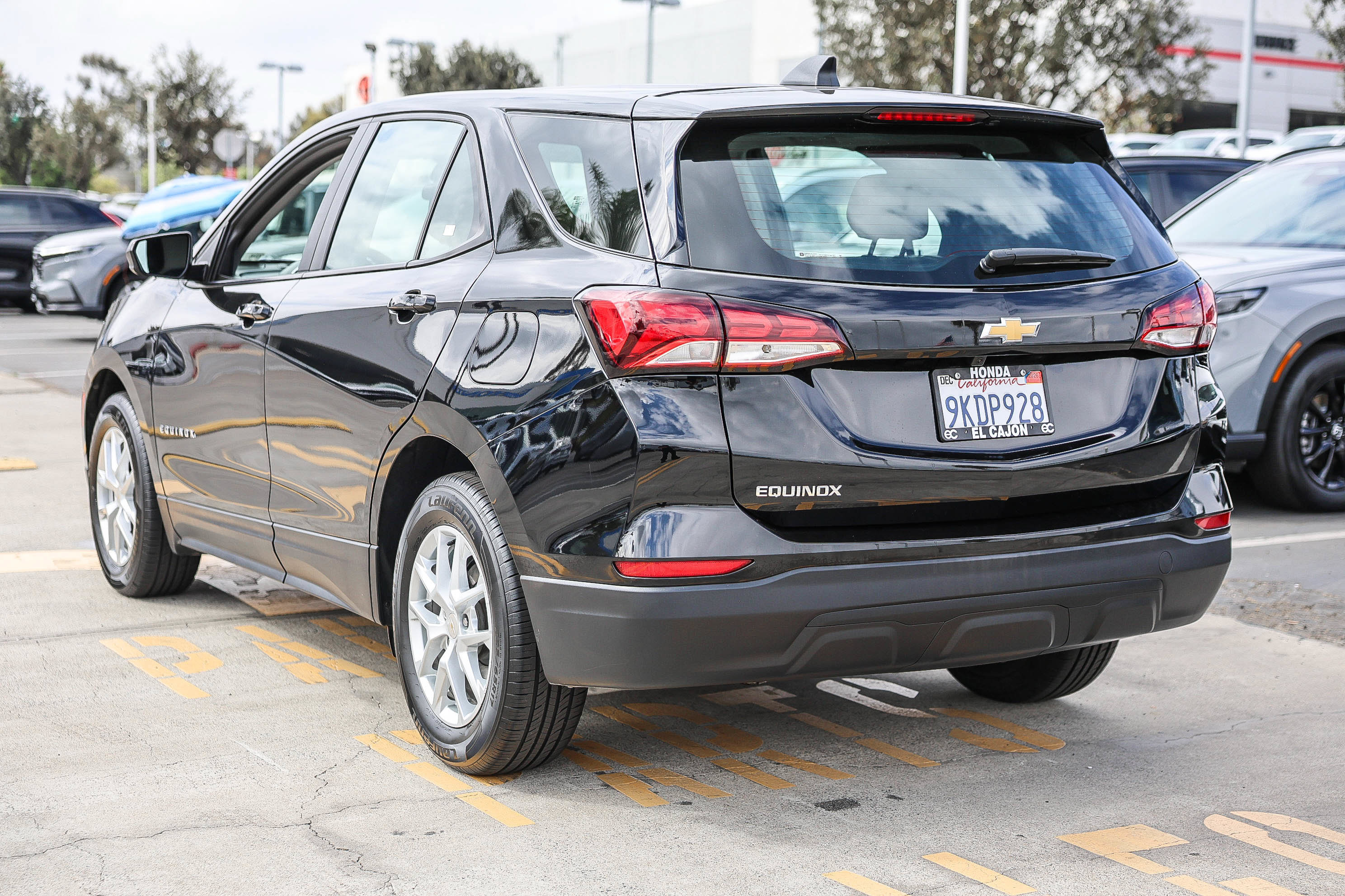 Used 2024 Chevrolet Equinox LS FWD image 21