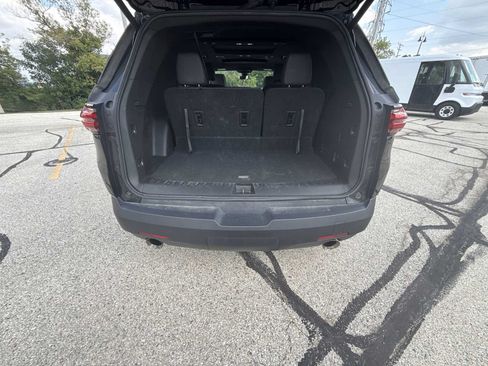 Used 2023 Chevrolet Traverse RS AWD/4WD image 27