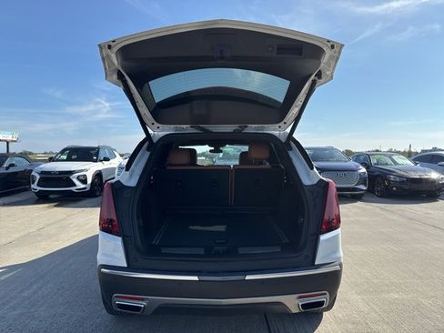 Used 2021 Cadillac XT5 Premium Luxury image 9