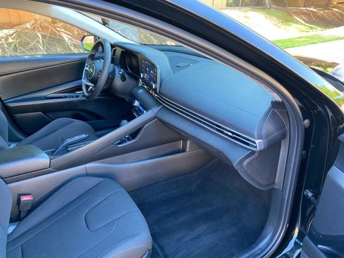 Used 2023 Hyundai Elantra SEL w/ Cargo Package FWD image 52