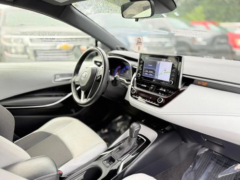 Used 2019 Toyota Corolla XSE FWD image 17