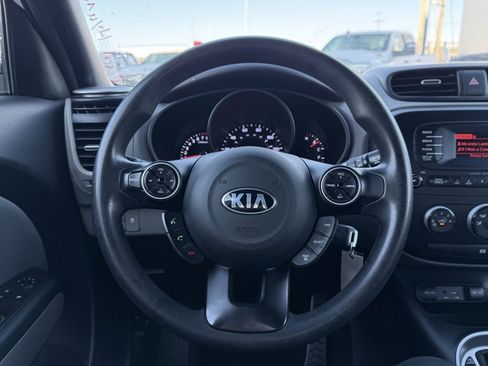 Used 2015 Kia Soul + image 14