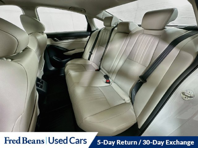 Used 2018 Honda Accord Touring image 31