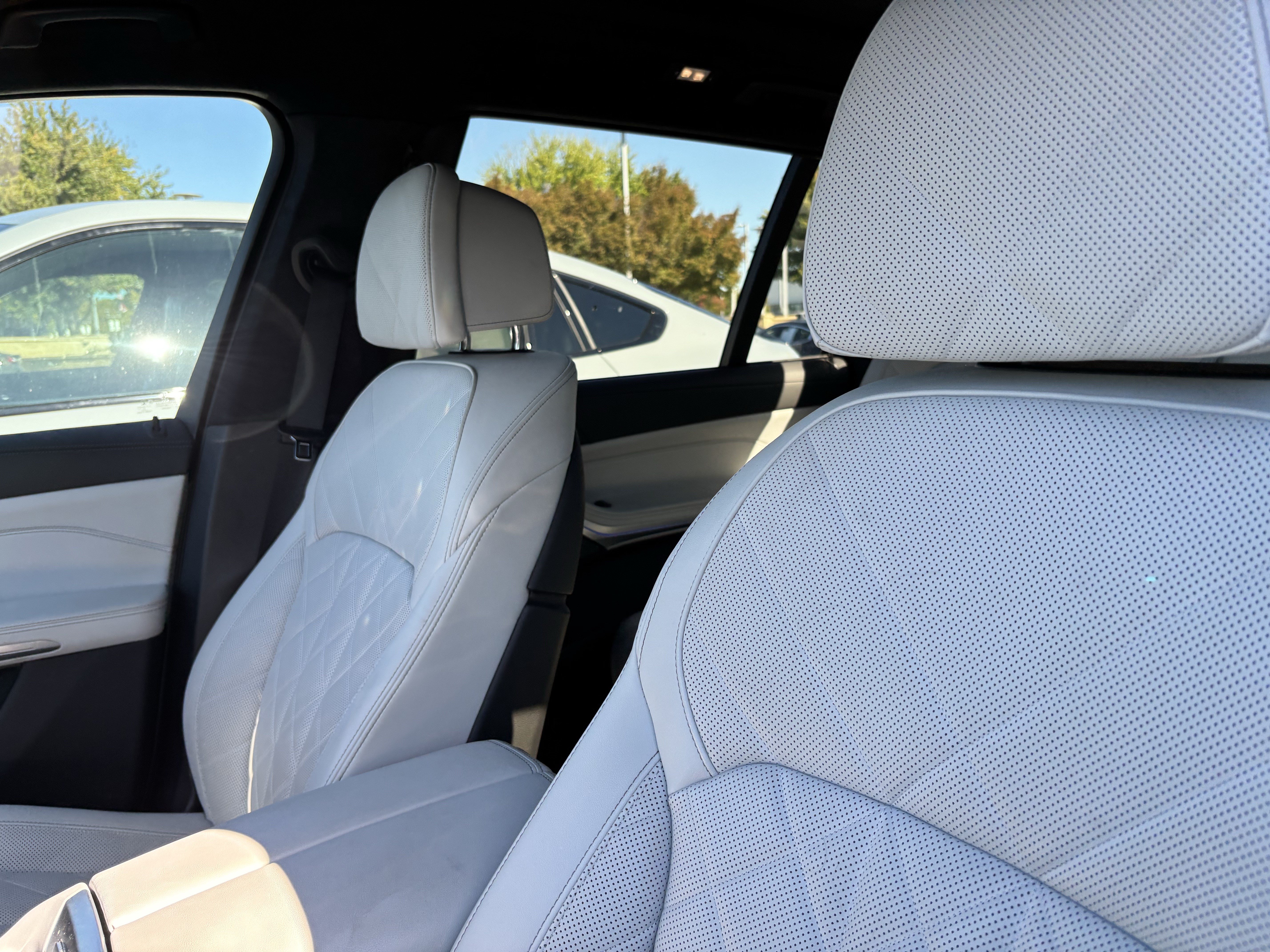 Certified 2023 BMW X7 xDrive40i w/ M Sport Package AWD/4WD image 16