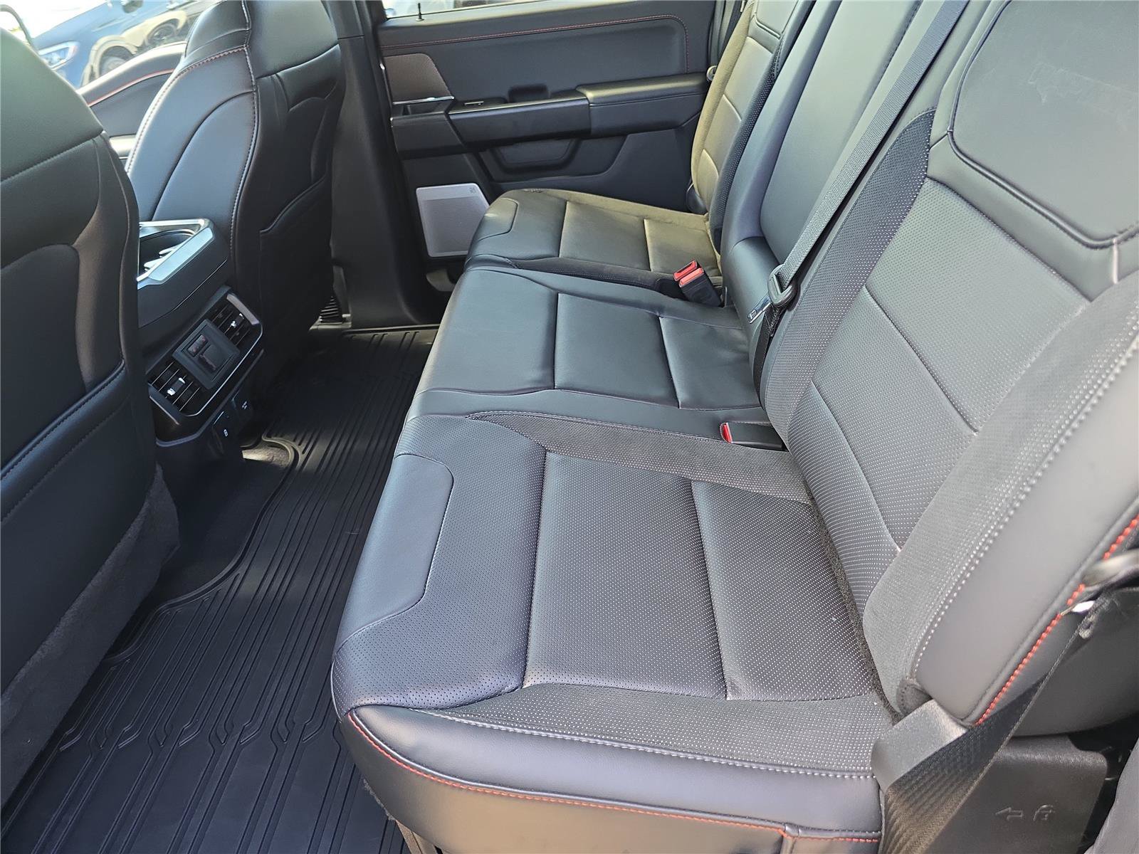 Used 2025 Ford F150 Raptor AWD/4WD image 15
