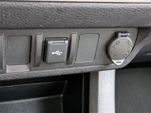 Used 2022 Toyota Tacoma SR image 23