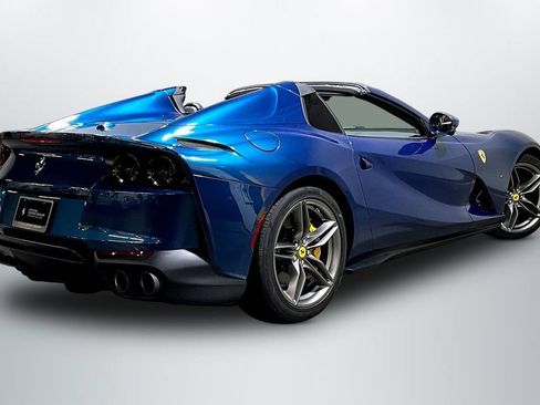 Used 2023 Ferrari 812 GTS RWD image 7