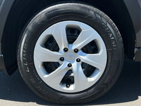 Used 2020 Toyota RAV4 LE w/ All Weather Liner Package AWD/4WD image 31