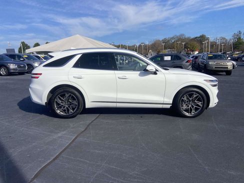 Used 2023 Genesis GV70 2.5T w/ Select Package image 10