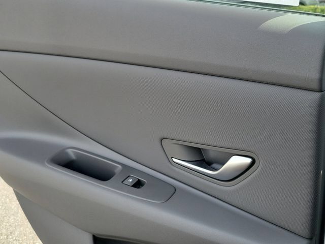 New 2026 Hyundai Elantra Sport FWD image 22