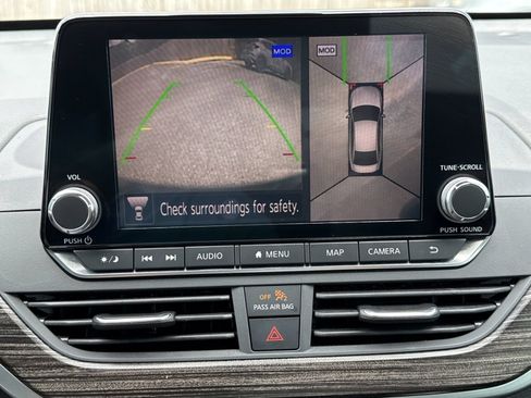 Used 2019 Nissan Altima 2.5 Platinum FWD image 25