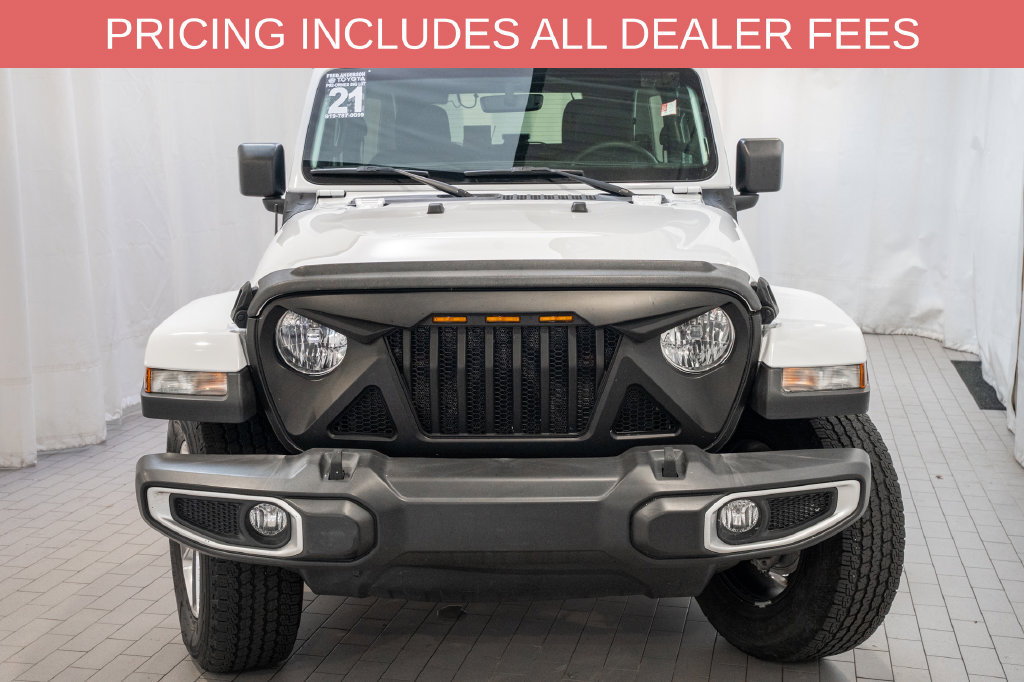 Used 2021 Jeep Wrangler Unlimited Sahara AWD/4WD image 3