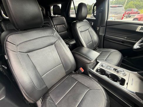 Used 2020 Ford Explorer Limited AWD/4WD image 6