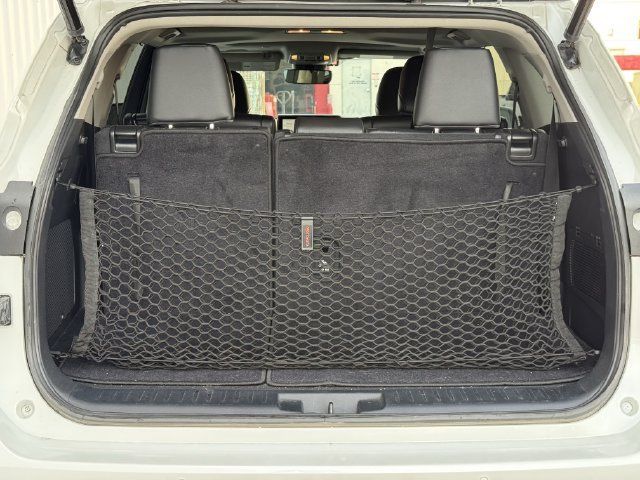 Used 2023 Toyota Highlander Limited FWD image 37