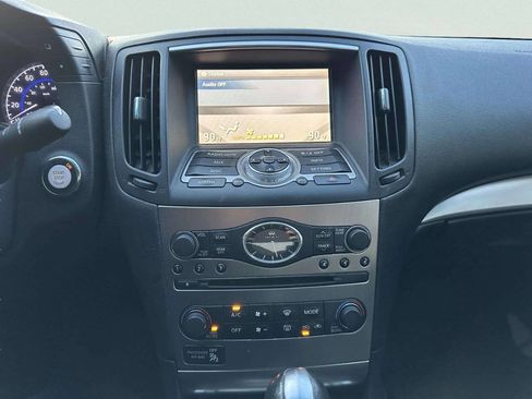 Used 2011 INFINITI G37 x w/ Sport Appearance Package image 28