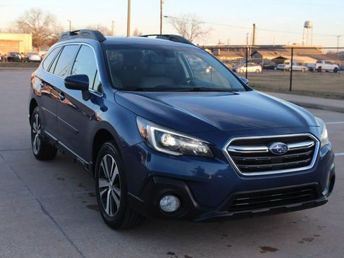 Used 2019 Subaru Outback 2.5i Limited image 3