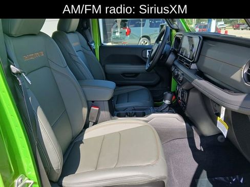 New 2025 Jeep Gladiator Mojave w/ Safety Group image 15