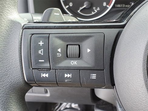 Certified 2023 Nissan Rogue SV image 21