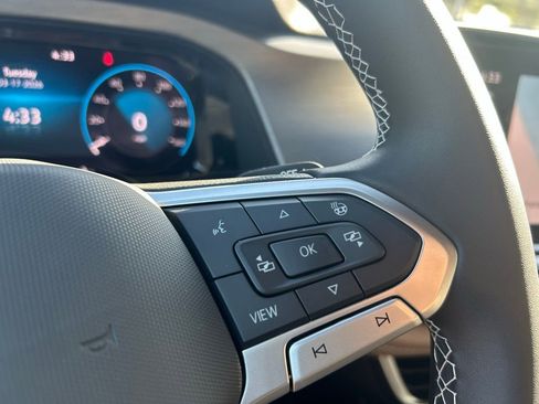 New 2026 Volkswagen Atlas Cross Sport SE FWD image 21