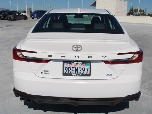 Certified 2025 Toyota Camry SE AWD/4WD image 4