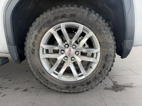 Used 2019 GMC Sierra 1500 SLT w/ SLT Premium Package image 10