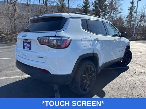 Used 2023 Jeep Compass Latitude AWD/4WD image 6
